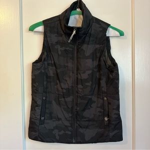 Vuori Womens Camo Vest - Small